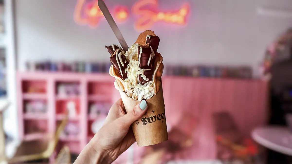 Simply Sweet – cake shop in Shrewsbury town centre